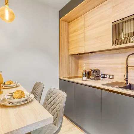 Studio Cosy Канны