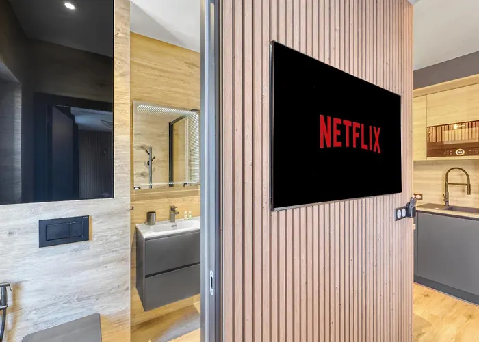 W - Ascenseur - 2 Min Du Palais - Climatise Cannes